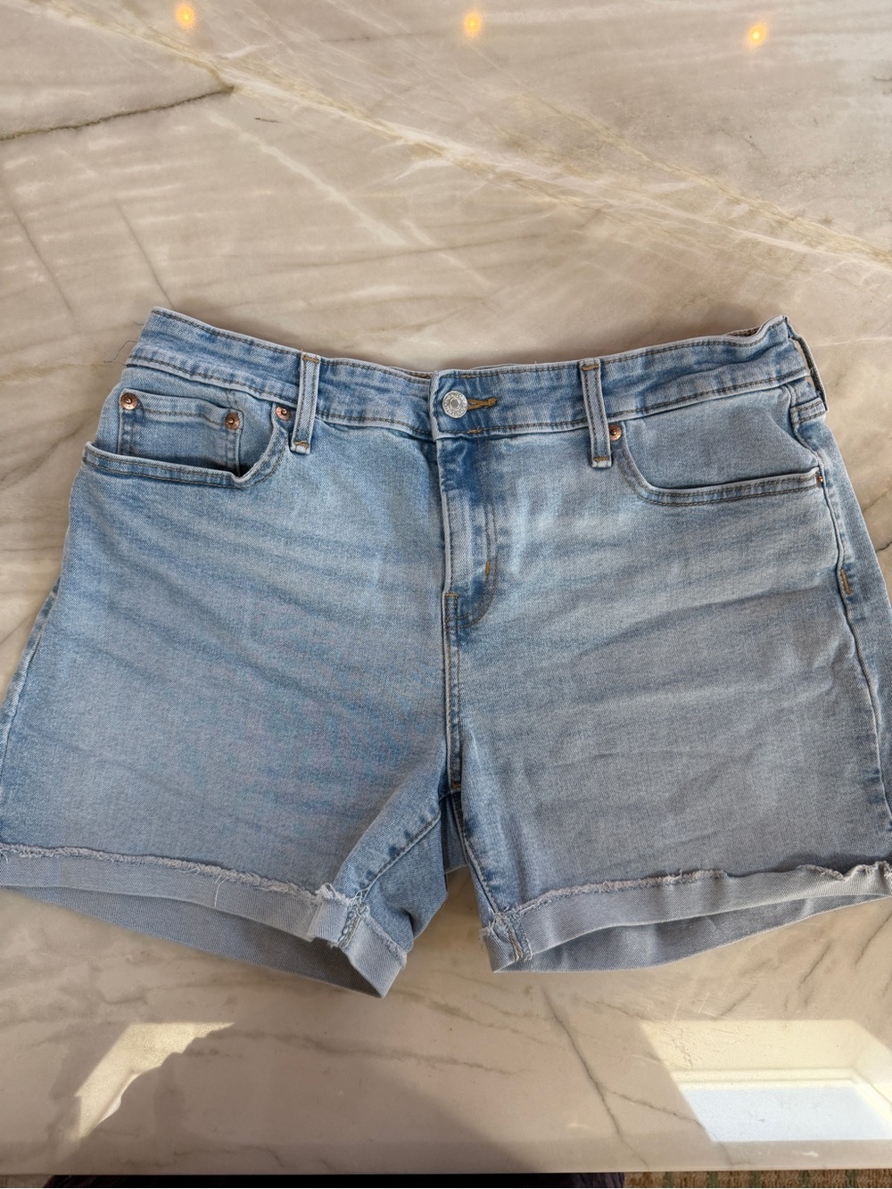 Denizen from Levi’s Light Denim Shorts 12 31